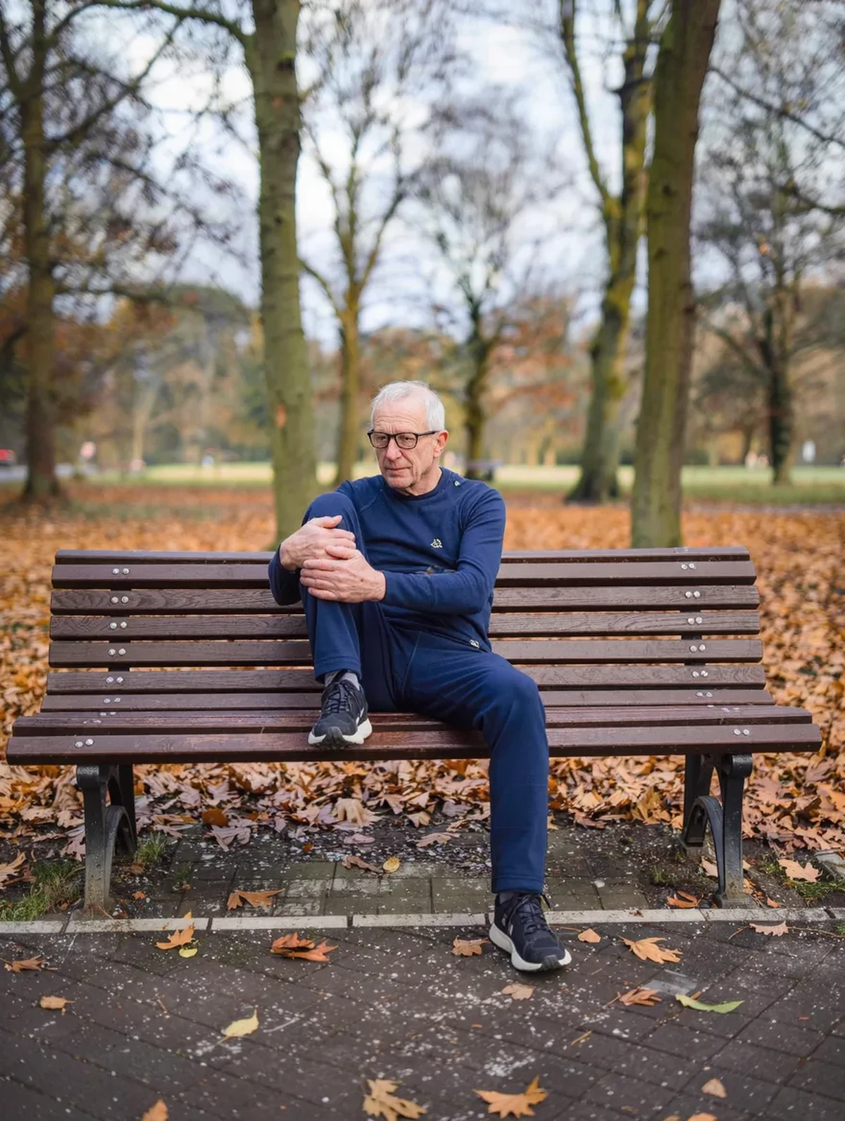 Why Does Knee Pain Flare Up When Temperatures Drop After 60?